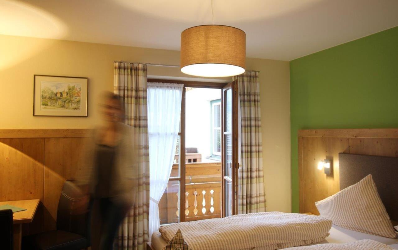Gaestehaus Alpin - Inkl. Chiemgau-Karte Μπέργκεν Εξωτερικό φωτογραφία