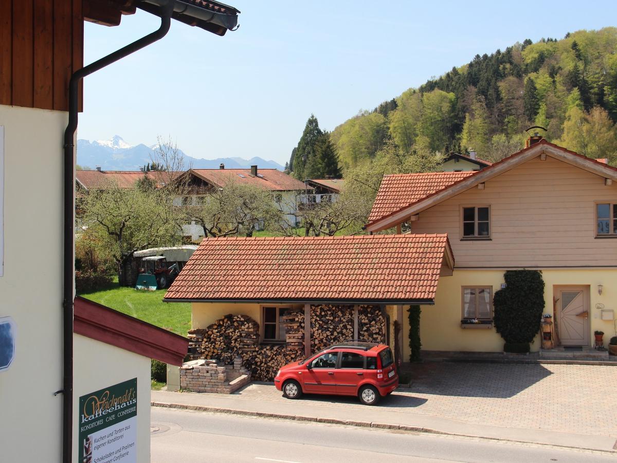 Gaestehaus Alpin-Ab 1. Mai Chiemgau-Karten Betrieb Ξενοδοχείο Μπέργκεν Εξωτερικό φωτογραφία